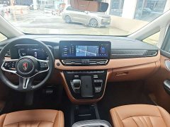 FAW Hongqi HQ9 2.0T Smart Link Qiyun Edition - ფოტო 8