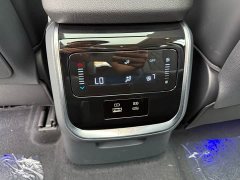 Hongqi HS7 PHEV 2024 2.0T PHEV four-wheel drive Qichang version 6 seats - ფოტო 13