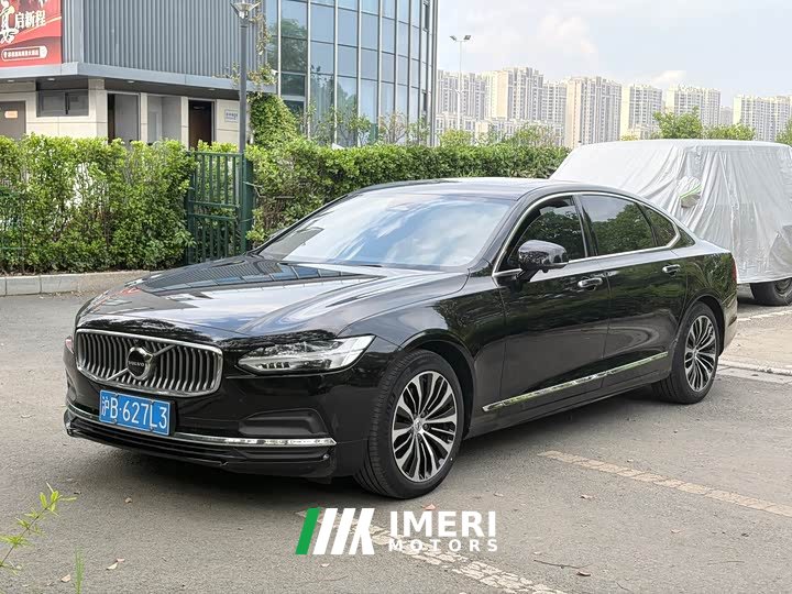 Volvo S90 B5 Luxury Edition