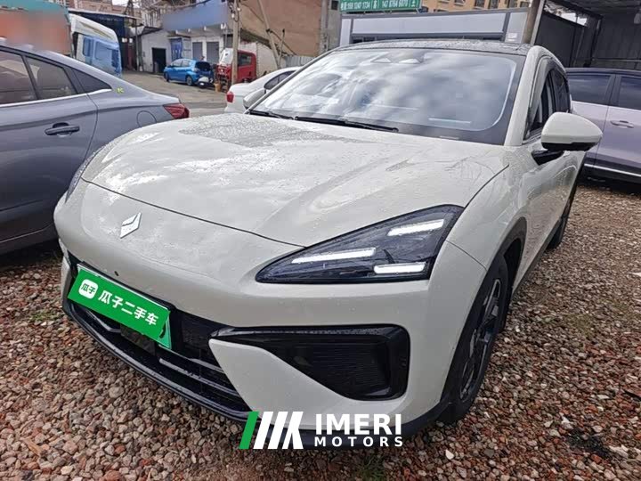 Baojun Yunhai 140km plug-in hybrid version
