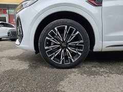Hongqi HS5 2023 2.0T 4WD Qiling Pro Edition - ფოტო 10