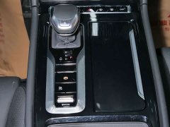 Hongqi H5 2023 2.0T automatic smart connected flag version - ფოტო 16