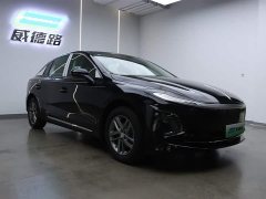 Hongqi E-QM5 2025 500km travel version - ფოტო 3