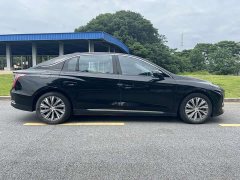 Hongqi E-QM5 2022 431km Charging Enjoyment Edition - ფოტო 3