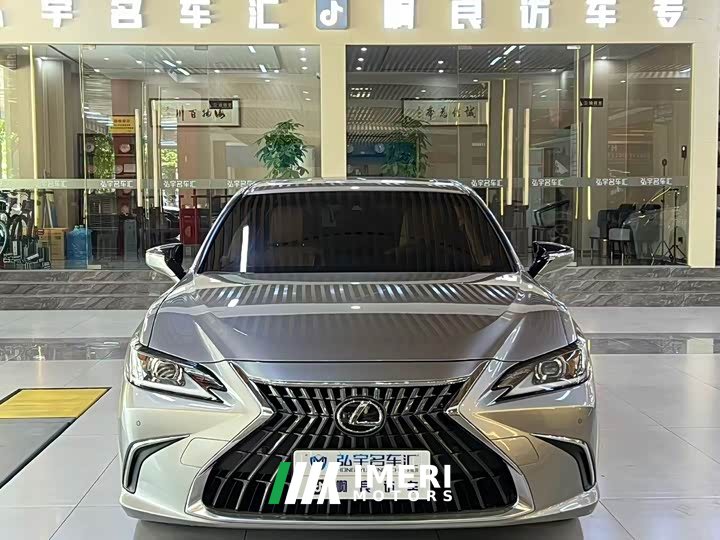 Lexus ES 200 Luxury Edition