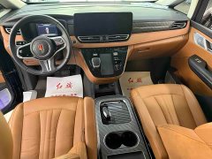 Hongqi HQ9 PHEV 2024 2.0T AWD Business Edition - ფოტო 9