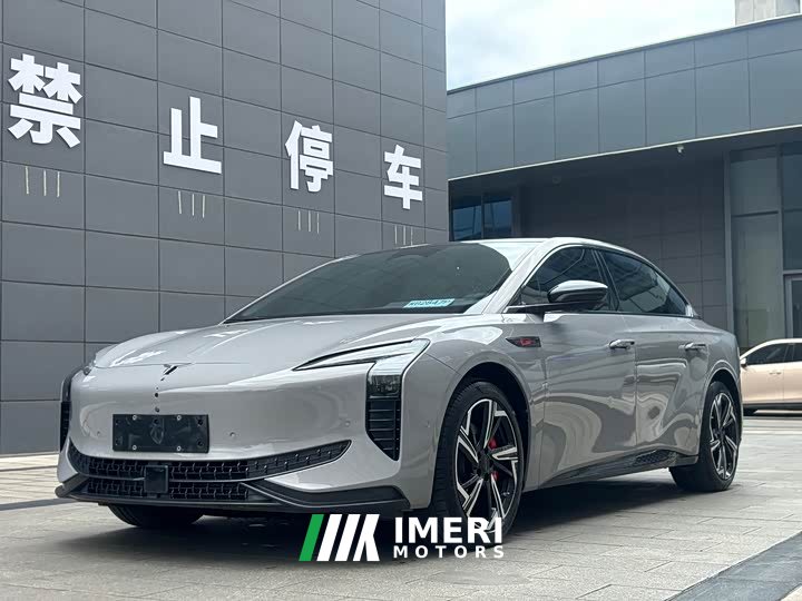 Hongqi EH7 760 Pro four-wheel drive version