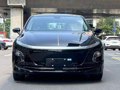 Hongqi E-QM5 2025 500km rental version - ფოტო 2