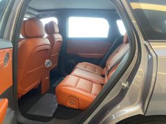 Hongqi HS6 PHEV 2026 220 four-wheel drive smart hybrid version - ფოტო 7