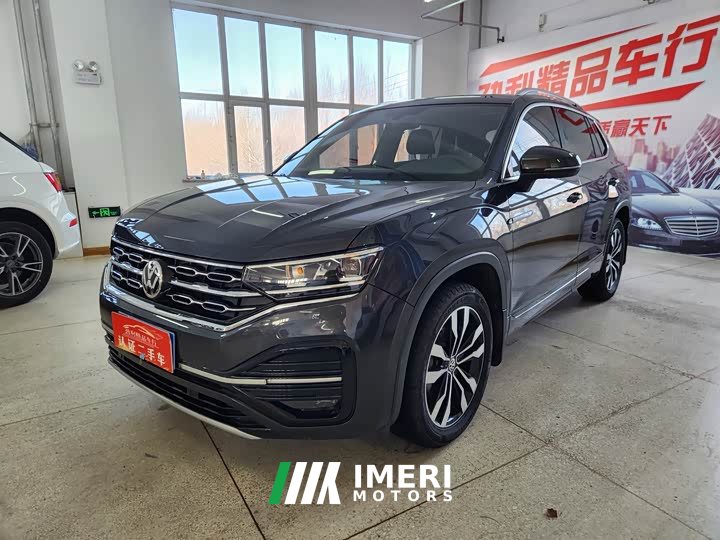 Volkswagen Taos 380TSI AWD R-Line Smart Connected Edition