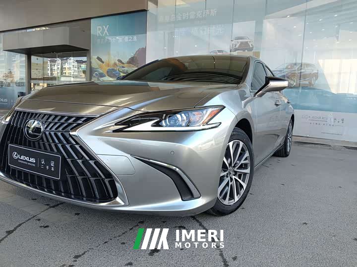 Lexus ES 2022 300h Excellence Edition