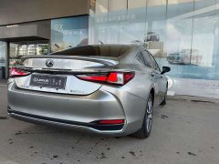 Lexus ES 2022 300h Excellence Edition - ფოტო 4