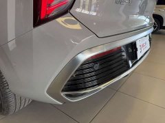FAW Red Flag HS3 2.0T AWD Youwei Edition - ფოტო 13