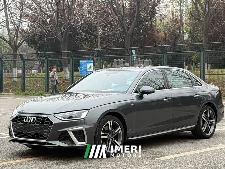Audi A4L 40 TFSI Luxury Sport