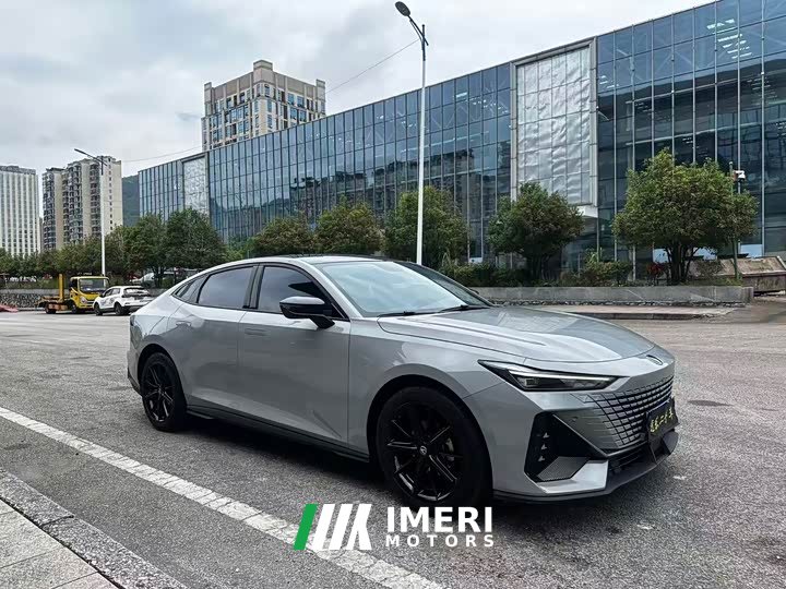 Changan UNI-V 1.5T premium
