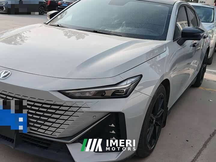 Changan UNI-V 1.5T premium