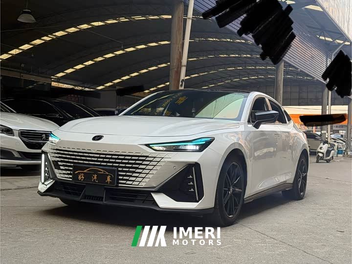 Changan UNI-V 1.5T premium