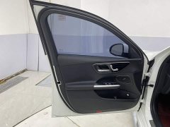 Toyota Crown Venza 2.5L HEV AWD Premier - ფოტო 16