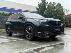 Toyota Crown Venza 2.5L HEV AWD Premier - ფოტო 3