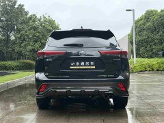 Toyota Crown Venza 2.5L HEV AWD Premier - ფოტო 4