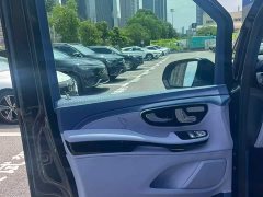 Mercedes-Benz V-Class 2023 V 260 L Genesis - ფოტო 10