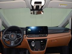 FAW Red Flag HQ9 PHEV 2.0T AWD Business Edition - ფოტო 7