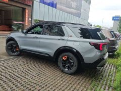 Ford Explorer 2024 2.3T EcoBoost Kunlun Peak Edition 7-Seater - ფოტო 3