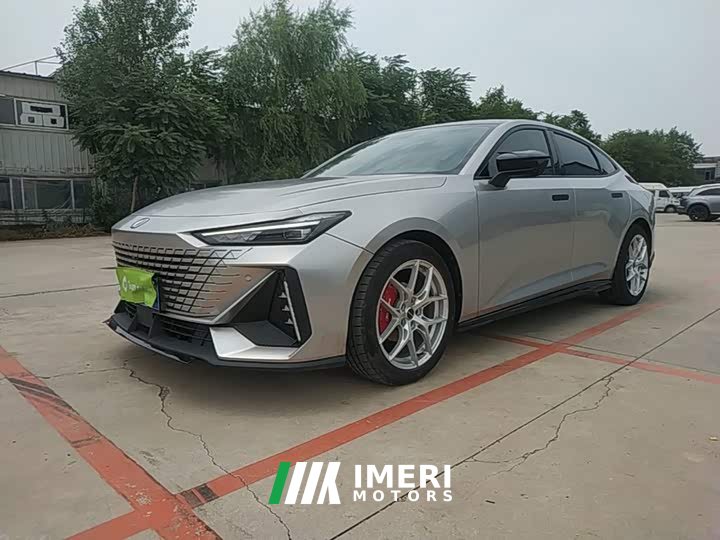 Changan UNI-V 1.5T premium