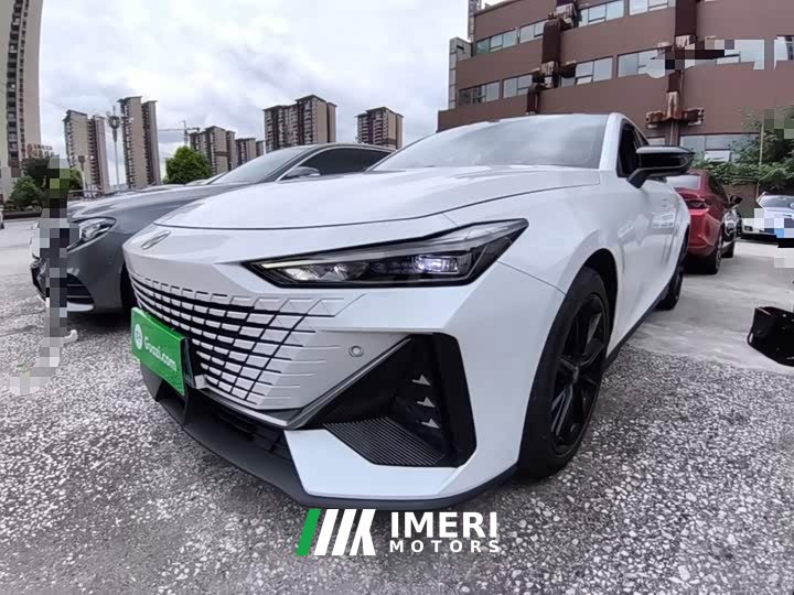 Changan UNI-V 1.5T premium