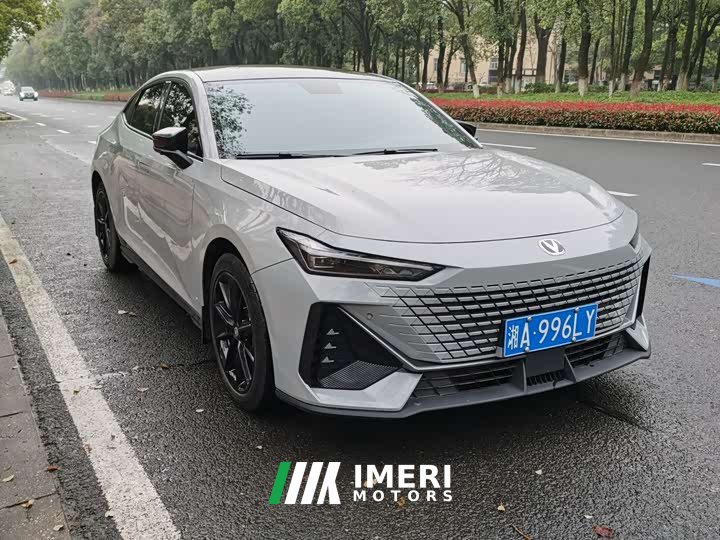 Changan UNI-V 1.5T premium