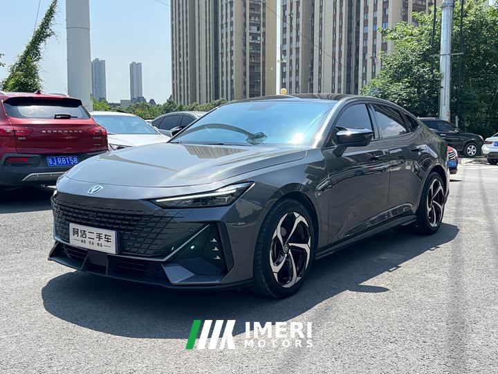 Changan UNI-V 1.5T premium