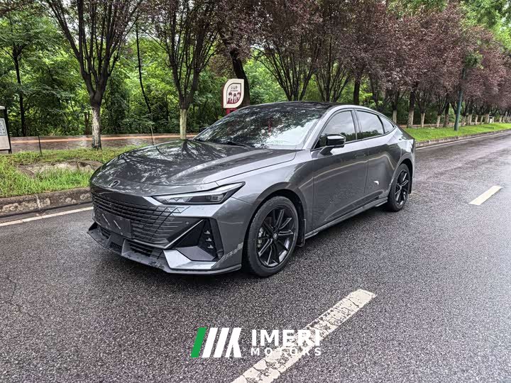 Changan UNI-V 1.5T premium