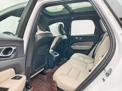 Volvo XC60 2026 B5 four-wheel drive Zhiyi Luxury Edition - ფოტო 8