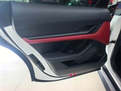 Porsche Taycan - ფოტო 8