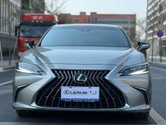 Lexus ES 2022 300h Luxury Edition - ფოტო 2