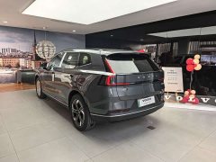 Volvo XC70 Plug-in Hybrid AWD Extended Range Core - ფოტო 15
