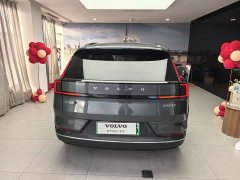 Volvo XC70 Plug-in Hybrid AWD Extended Range Core - ფოტო 16