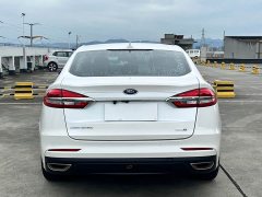 Ford Mondeo EcoBoost 180 Luxury - photo 10