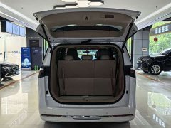 Buick GL8 Land Executive Cabin Advance Edition - ფოტო 10