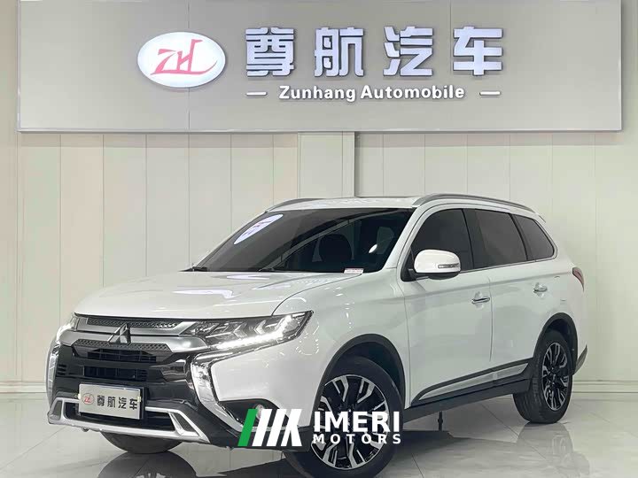 Outlander 2020 2.4L four-wheel drive exclusive version, 5 seats