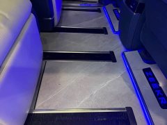 Zeekr 009 2024 6-Seater Executive AWD 108kWh - ფოტო 11