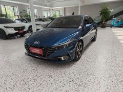 Hyundai Elantra 2022 1.5L CVT Luxury - ფოტო 1