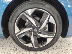 Hyundai Elantra 2022 1.5L CVT Luxury - ფოტო 19