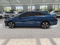 Hyundai Elantra 2022 1.5L CVT Luxury - ფოტო 4