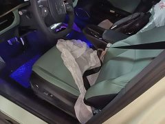 Hongqi EH7 2025 690 Smart Select Edition - ფოტო 15