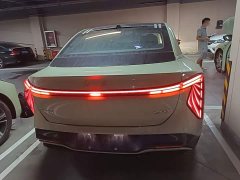 Hongqi EH7 2025 690 Smart Select Edition - ფოტო 5