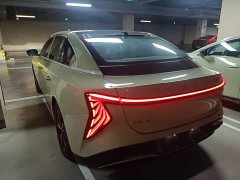 Hongqi EH7 2025 690 Smart Select Edition - ფოტო 5