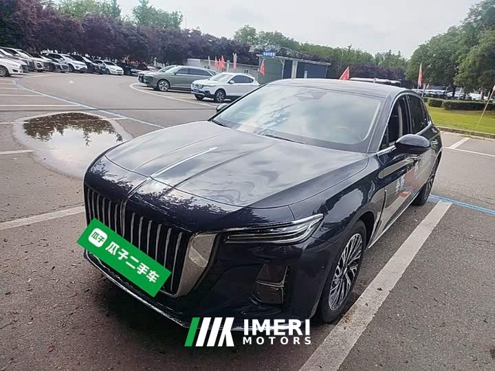Hongqi H5 2023 2.0T automatic smart connected flag version