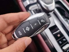 Hongqi H5 2023 2.0T automatic smart connected flag version - ფოტო 9