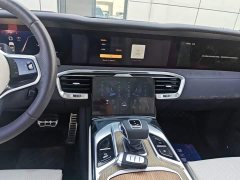FAW Red Flag E-HS9 660km Range Flagship Edition Four-Seater - ფოტო 13